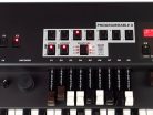 Crumar GSi DMC-122 MIDI-Controller mit zwei Manualen – 2 x 61 Waterfall-Tasten, 20 Zugriegel, 6 Potis, USB & 4x MIDI Out – voll programmierbar