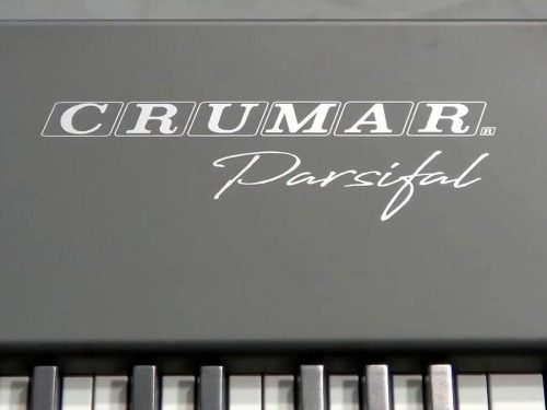 Crumar Parsifal pian digital de scenă – 88 clape hammer action, 34 sunete premium, modelare fizică și sampler, cu pedală sustain