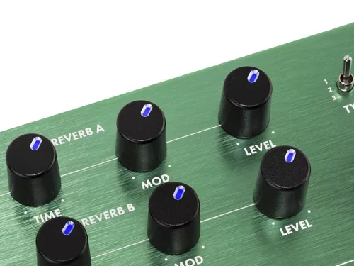 0234563000 Fender  Dual Marine Layer Reverb, effects pedal for guitar or bass
