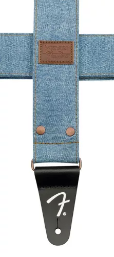0990638002 Fender  Wrangler riveted denim strap, light indigo