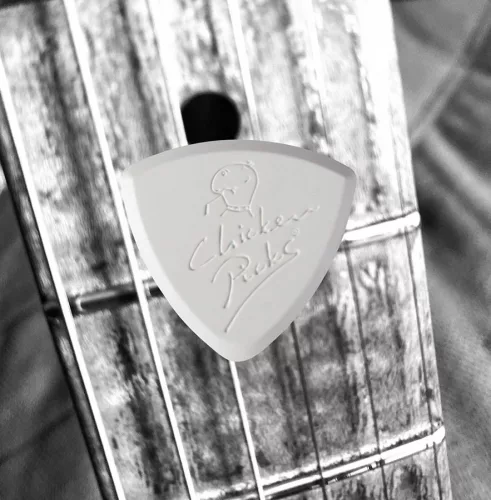 1-BE-27 ChickenPicks  Bermuda III 2.7mm guitar pick
