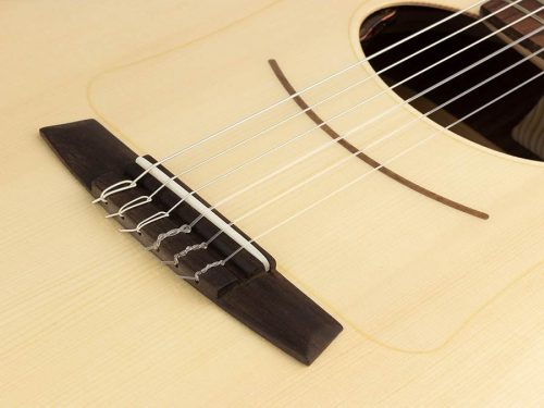 DAIMEN Kremona Performer Series classic guitar solid spruce and walnut, 14 fret, gloss finish - with LR Baggs EAS