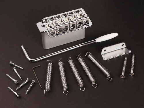 GE101T Gotoh  tremolo, pitch 11,3 mm, zinc-diecast block, steel sheet metal saddles, 6 pivot points, chrome