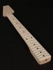 JSN21M-V Boston  vintage neck, made in Japan, ST style, all maple, half paddle, 7,25" radius, 6105 fretwire