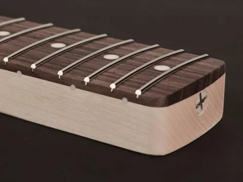 JSN21R-C Boston  contemporary neck, made in Japan, ST style, maple/rosewood, half paddle, 9,5" radius, 6105 fretwire