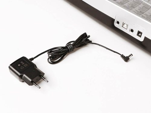 MC37A Claviatură Medeli Educational Series, 49 taste de dimensiuni medii, 2 x 2 watt