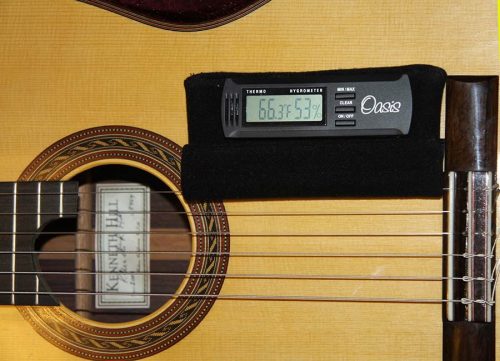 OAS/OH-20 Oasis  digital hygrometer holder for guitars, soft cloth with Velcro mount