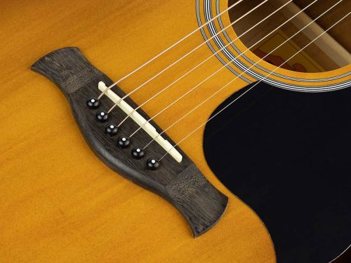 Richwood RD-12-CESB Artist Series Dreadnought Cutaway Westerngitarre – sunburst Hochglanz, aktiver EQ5, verchromte Die-Cast-Mechaniken