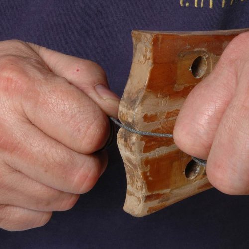 SM6125 StewMac  Mitchell's Abrasive Cord #60 .015" (0,38mm), 200 grit