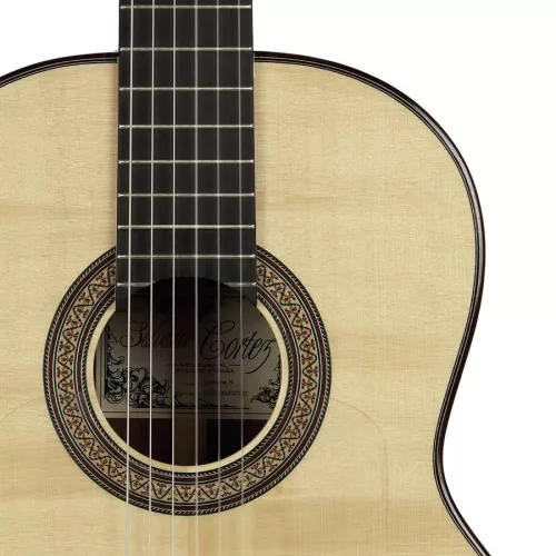 Sevillana N Salvador Cortez All Solid Performer Series flamenco guitar Negra, Engelmann spruce top, rosewood b&s, fan bracing, deluxe gigbag