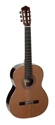 Suite C Salvador Cortez All Solid Performer Series classic guitar, cedar top, rosewood b&s, fan bracing, deluxe gigbag