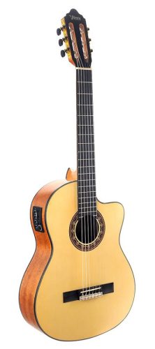 VC304CE Valencia Series 300 classic guitar 4/4, sitka spruce & mahogany, preamp and cutaway, natural satin