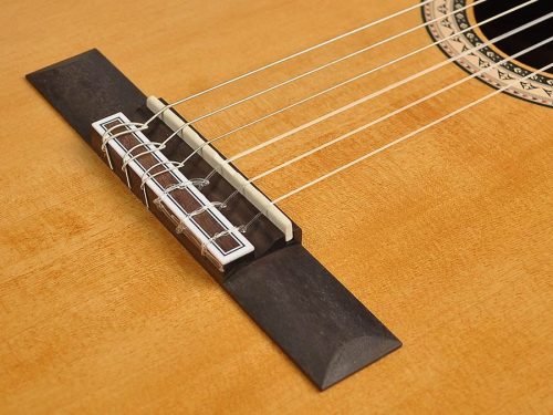 Valencia VC404 - Klassische Gitarre Serie 400 4/4, Sitka-Fichte & Mahagoni, Vintage Natural